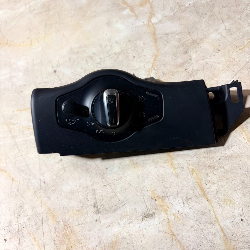 AUDI A4 B8 2009-2013 HEADLIGHT SWITCH UNIT 8KO941531G