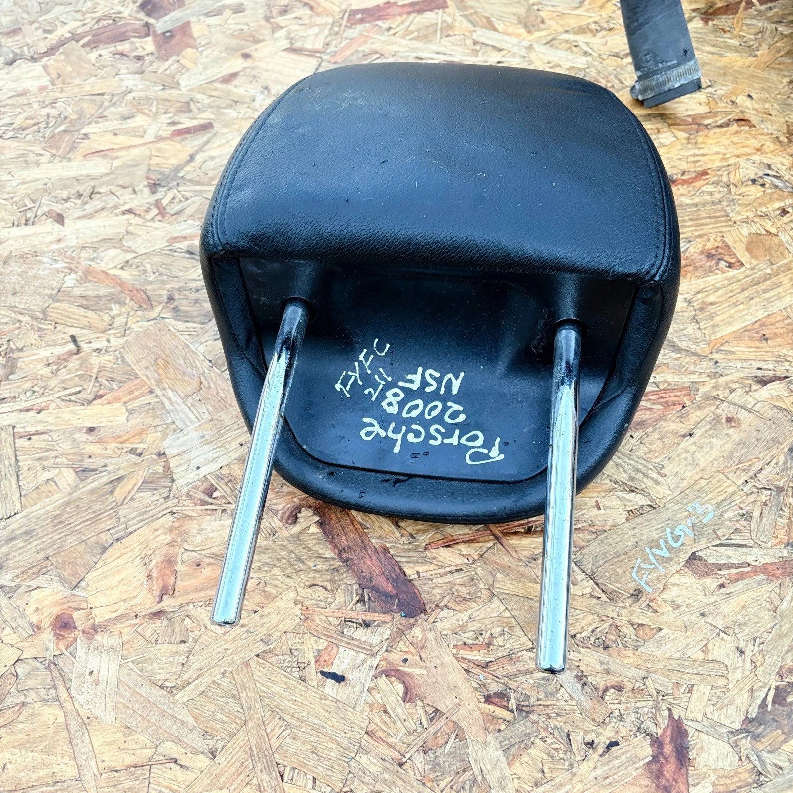 Porsche Cayenne 955/957 Front Left Passenger Seat Headrest 20032010