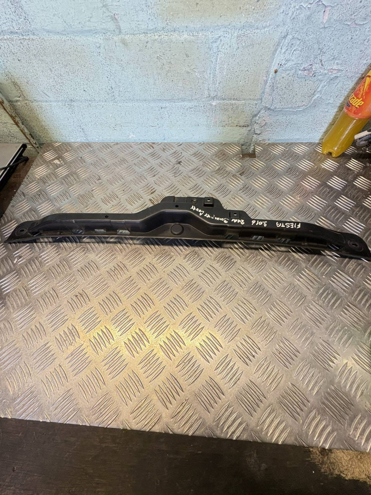 FORD FIESTA MK7 2016 REAR BUMPER BRACKET 8A61-17B861-A