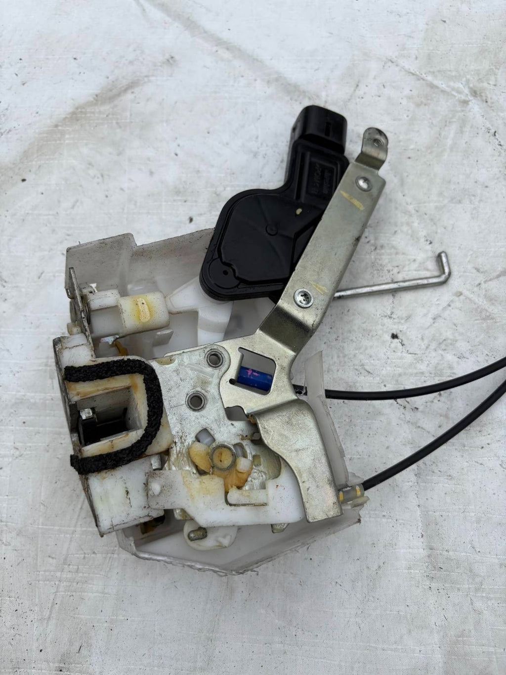 SUZUKI ALTO K10 8311075J0PIA02 DOOR REAR LOCK