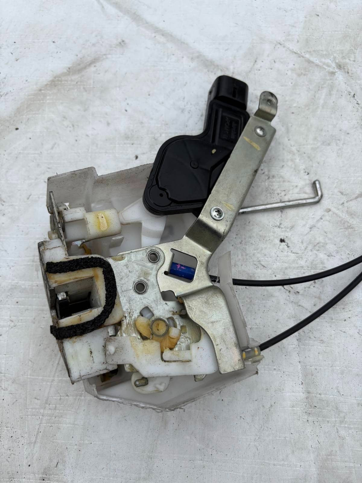 SUZUKI ALTO K10 8311075J0PIA02 DOOR REAR LOCK