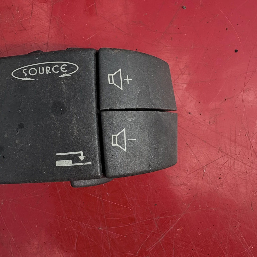 RENAULT LAGUNA MK2 STEERING VOLUME CONTROLS 34442201ad AMS1132