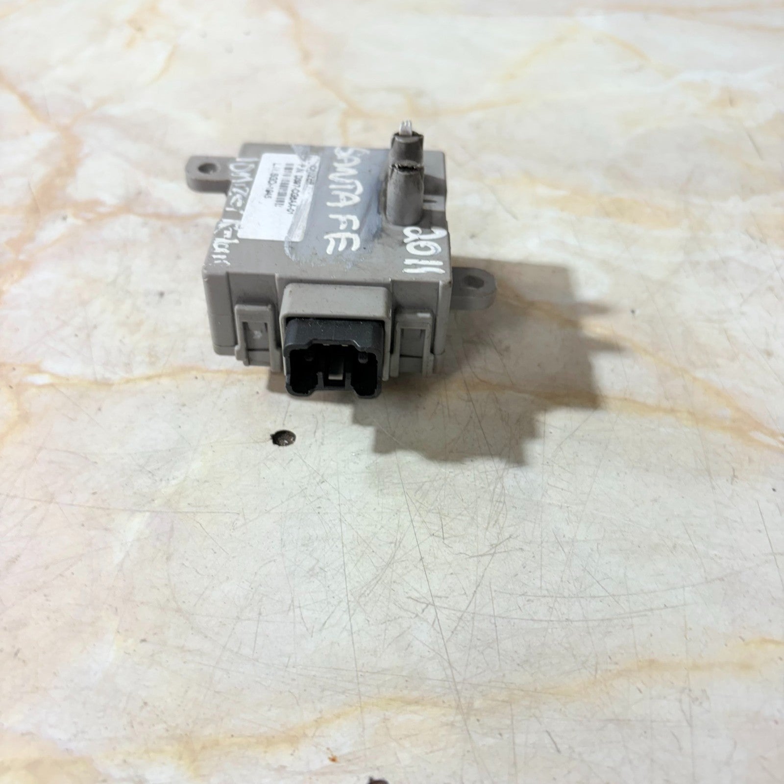 Hyundai Santa Fe Mk2 CM 2010-2012 2.2 CRDi Ionizer Module D397-CG6AA-01