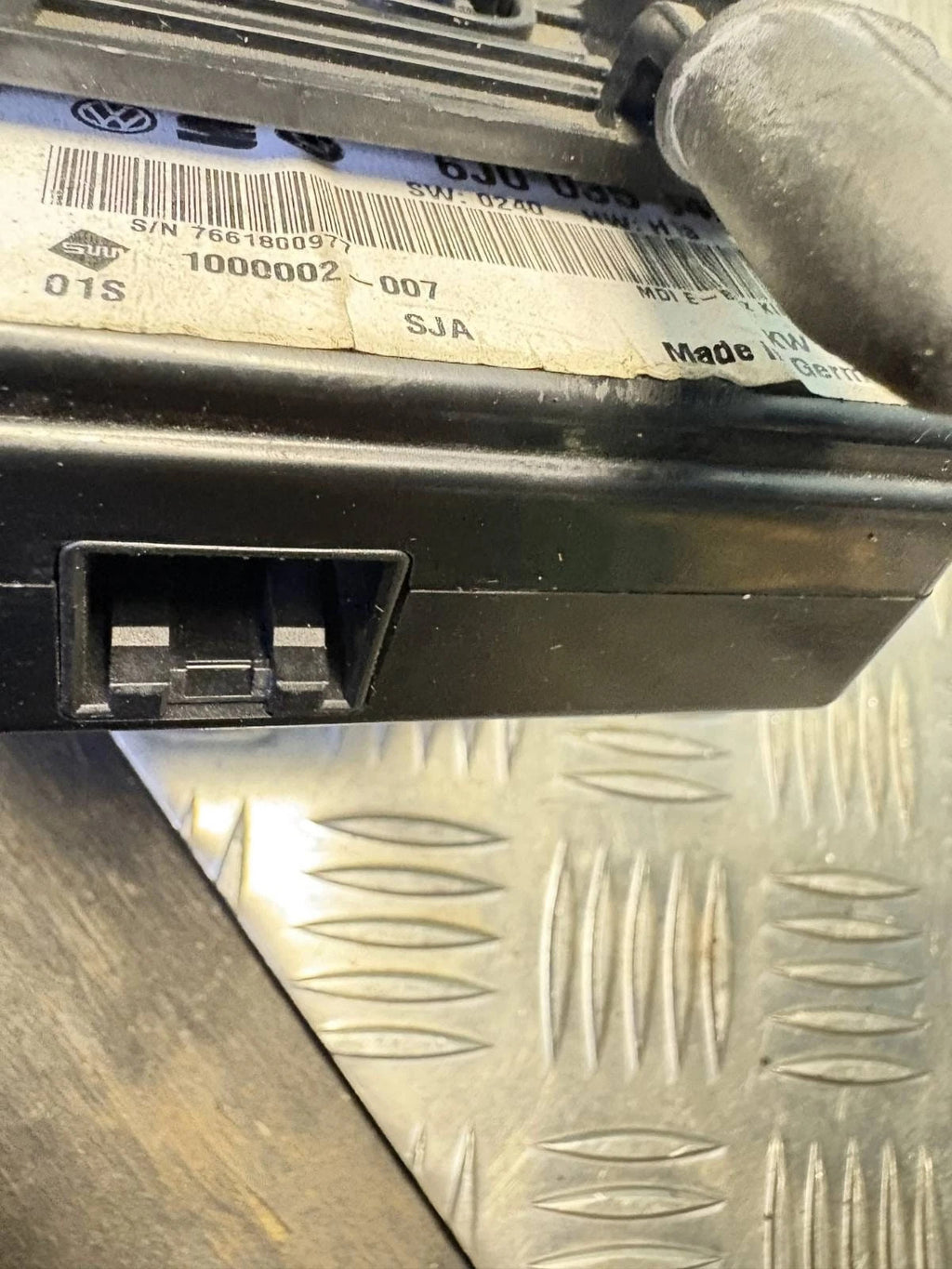 SEAT Ibiza / Ibiza ST 6J 2009-2015 USB AUX Interface Box 6J2857151 6J2857563