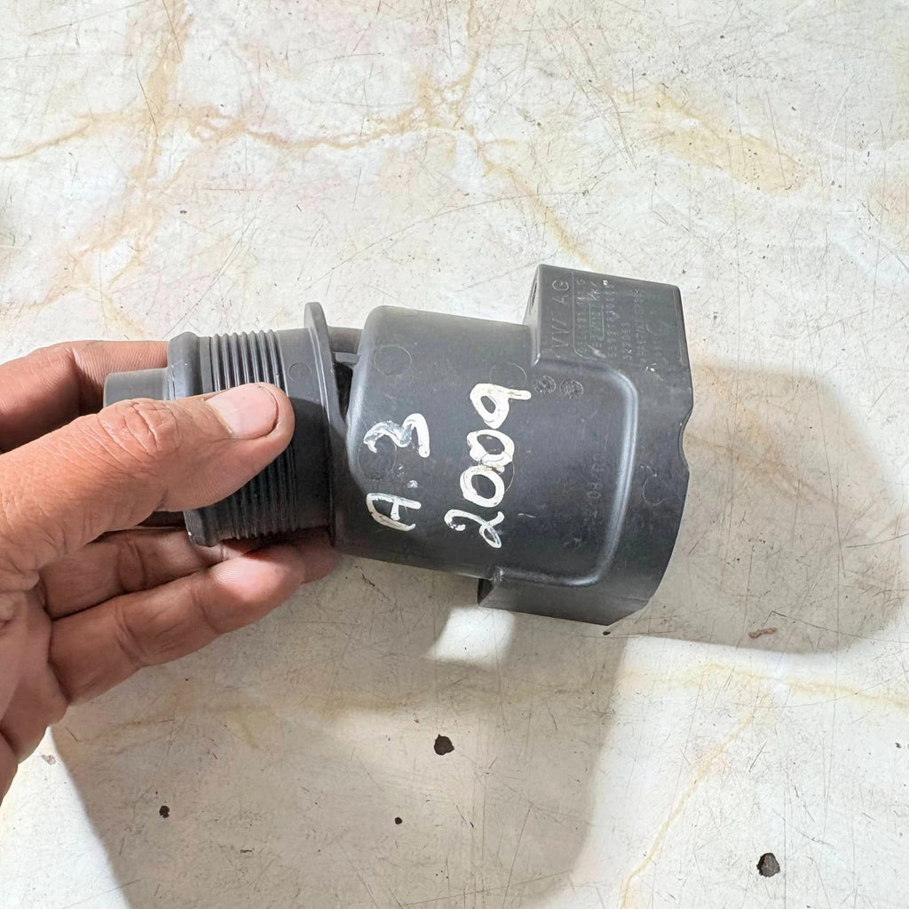 Audi A3 8P 2009 Intercooler Boost Hose Pipe Connector Adapter VW AG Charge Air