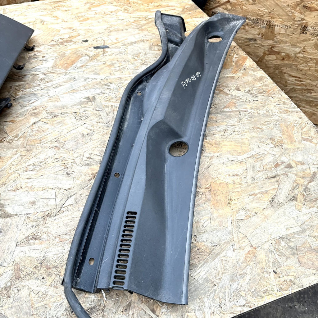 29165 2B TOYOTA COROLLA VERSO RIGHT HAND SCUTTLE PANEL 557810F030
