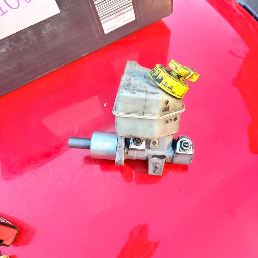 Volkswagen Sharan brake master cylinder 2007