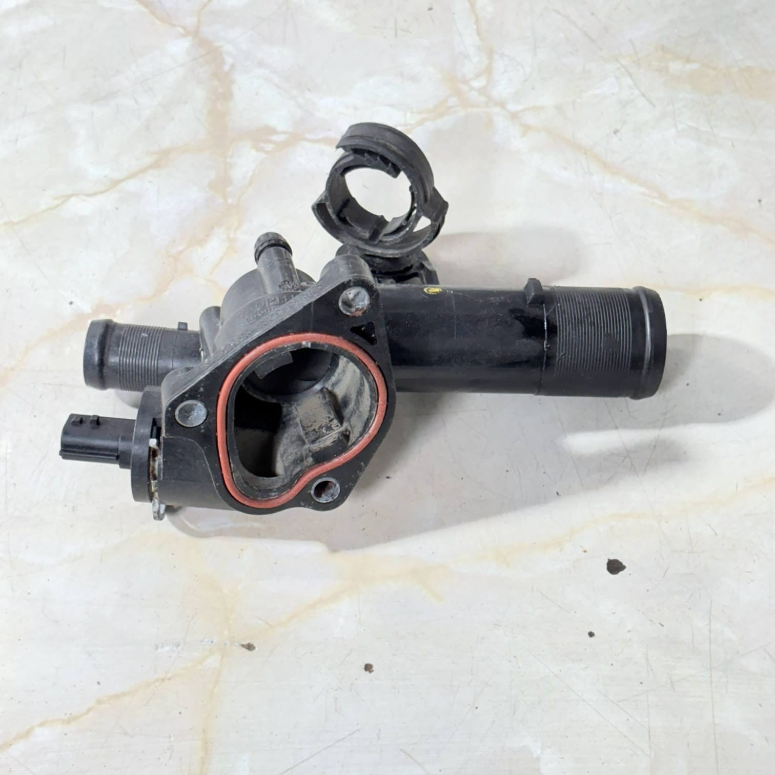 Coolant Thermostat Housing 8200954328B Dacia Sandero II 1.5 dCi 2013-2026