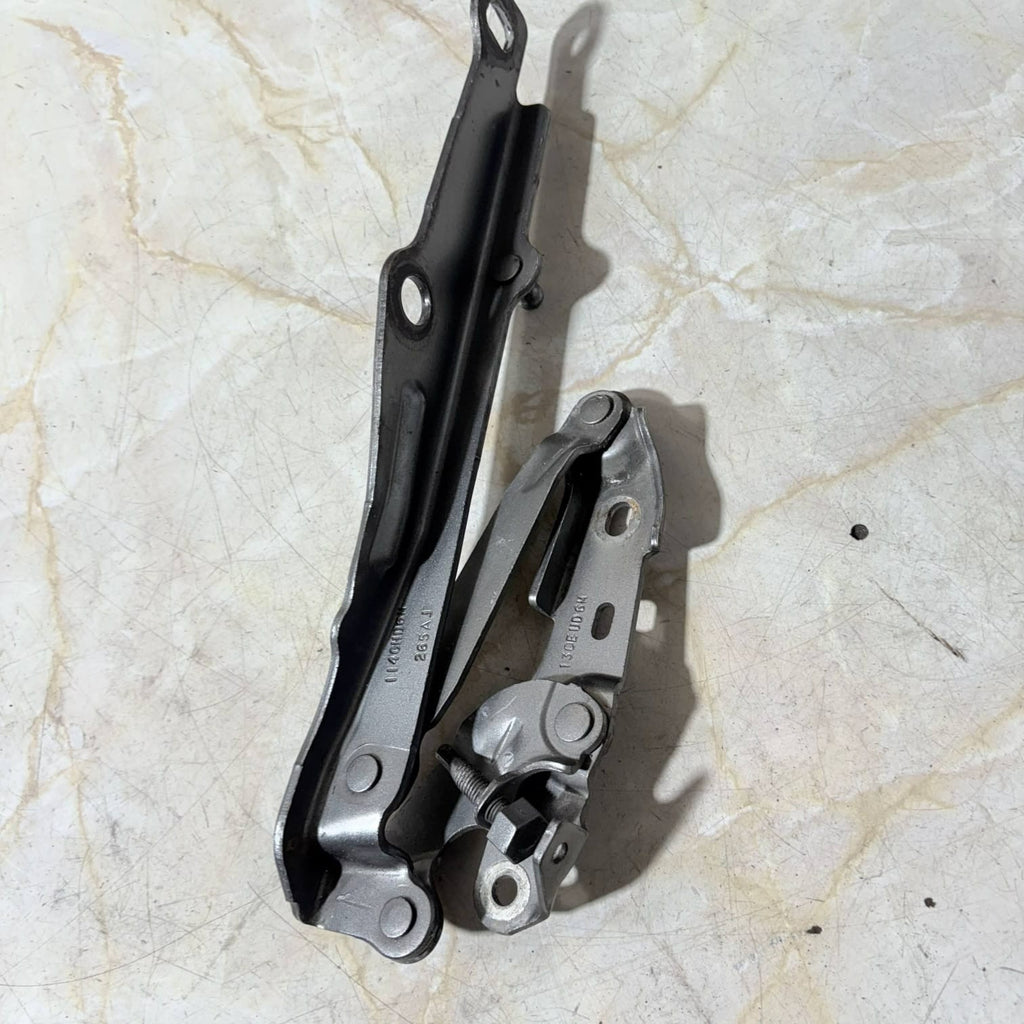 Chrysler 300C/300 Touring 2005-2010 Front Left Hood Bonnet Hinge NSF 265AJ