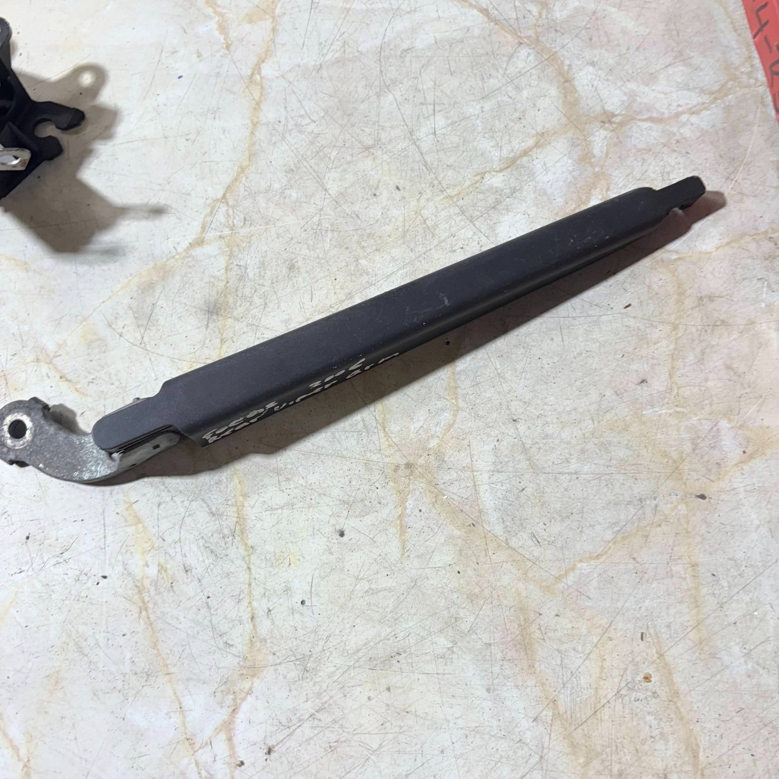 FORD FOCUS Wiper Arm Rear 2005-2011