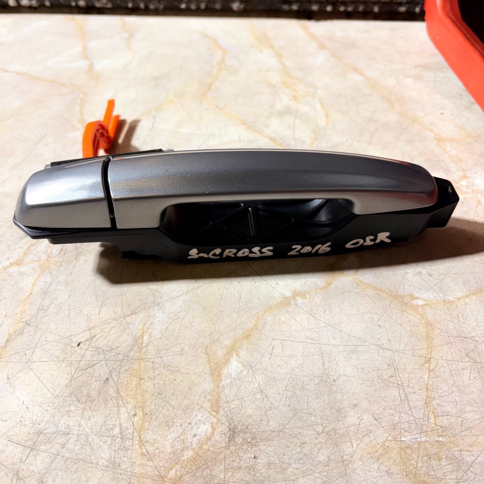 SUZUKI S-CROSS MK2 2016 EXTERIOR DOOR HANDLE REAR RIGHT DRIVER SIDE SILVER