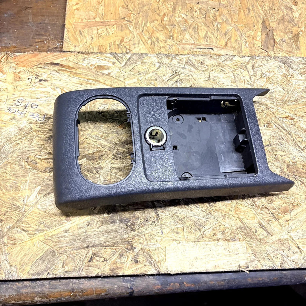 VW Golf Plus Mk5 2005-2009 Rear Centre Console Air Vent Trim 5M0863289A
