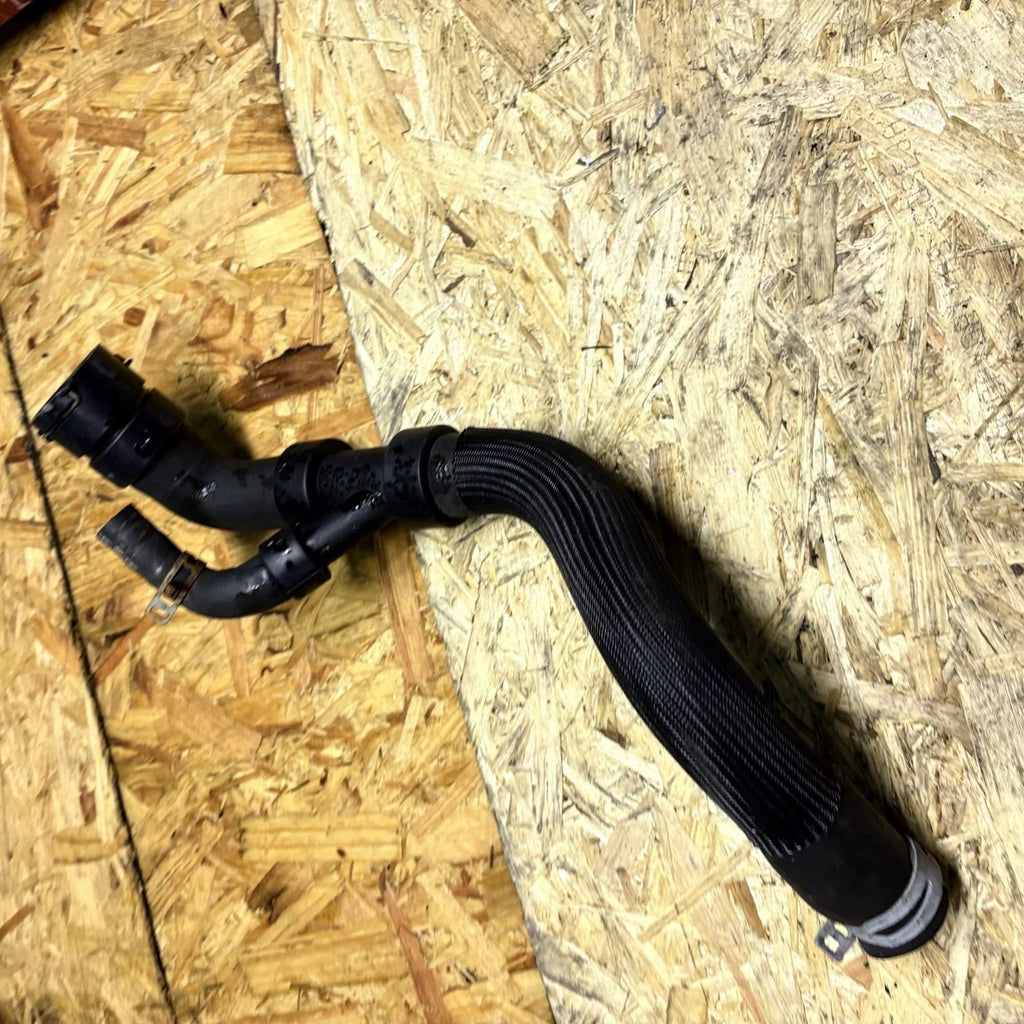 Range Rover Evoque L538 2.2 Diesel 2011-2015 Coolant Hose Pipe BJ32-8285-BC