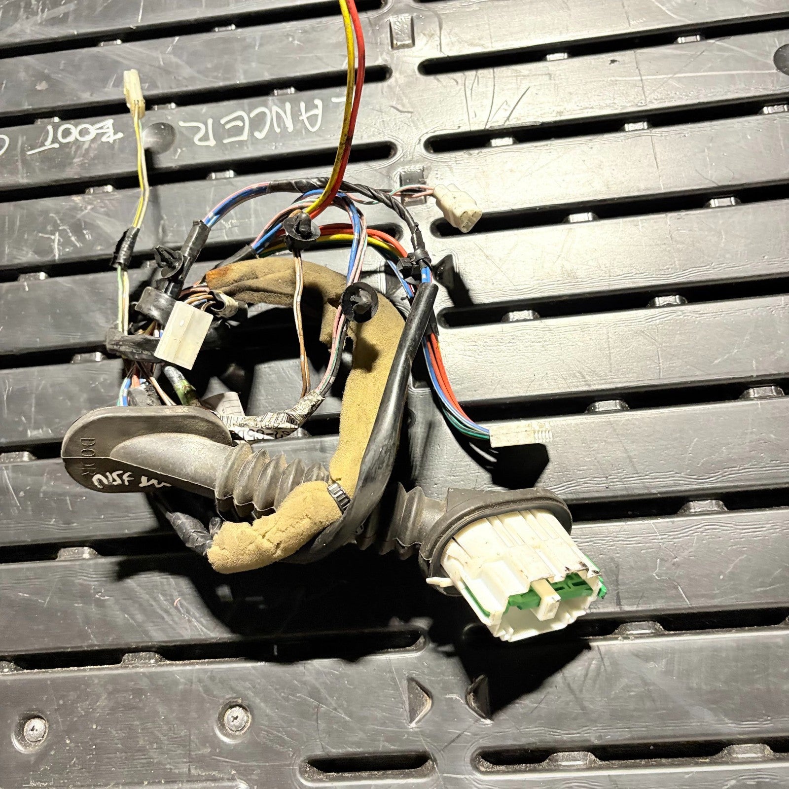 SUZUKI VITARA DOOR WIRING LOOM PASSENGER FRONT LEFT SIDE 1998-2004