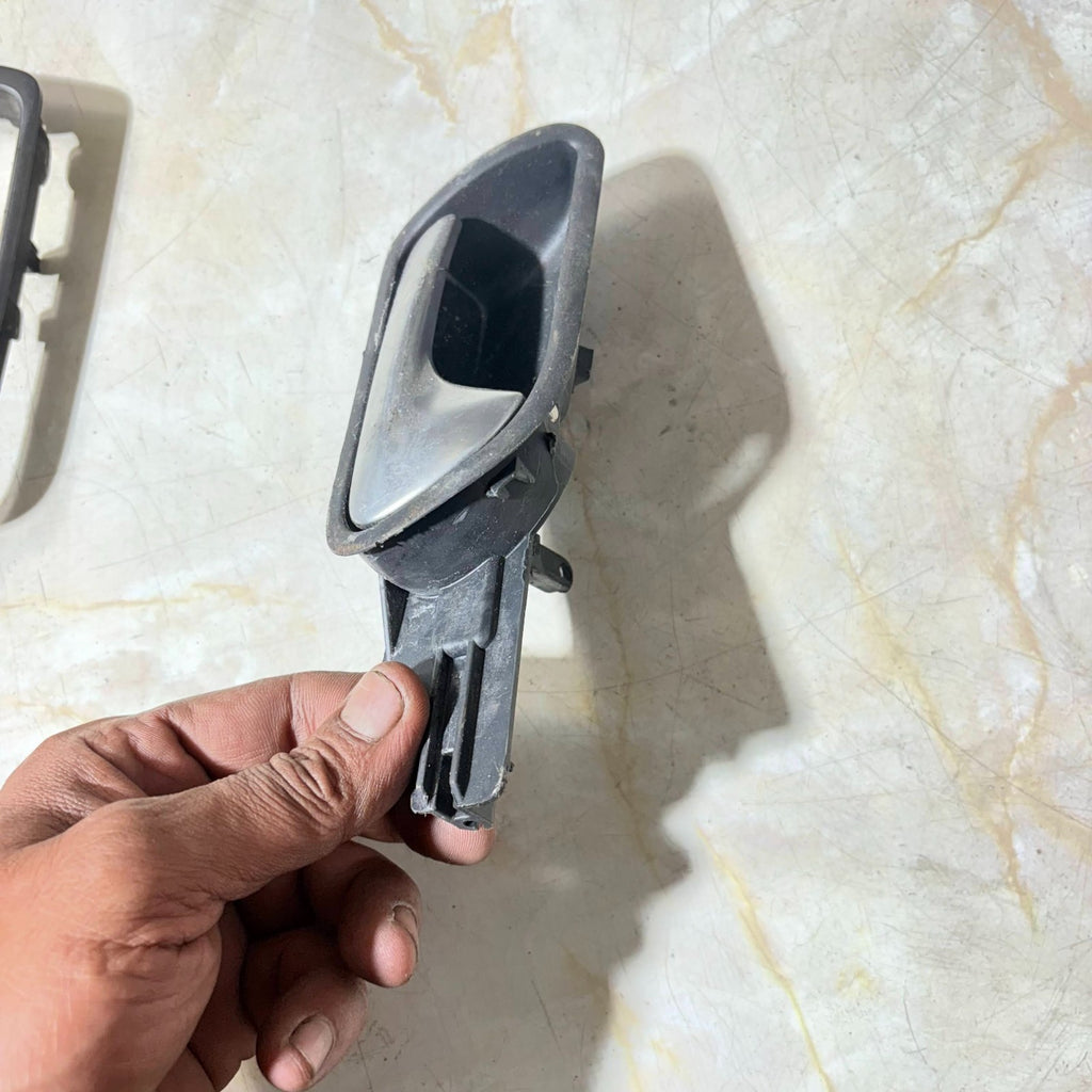 VOLKSWAGEN GOLF MK5 O/S/R REAR RIGHT INTERIOR DOOR HANDLE