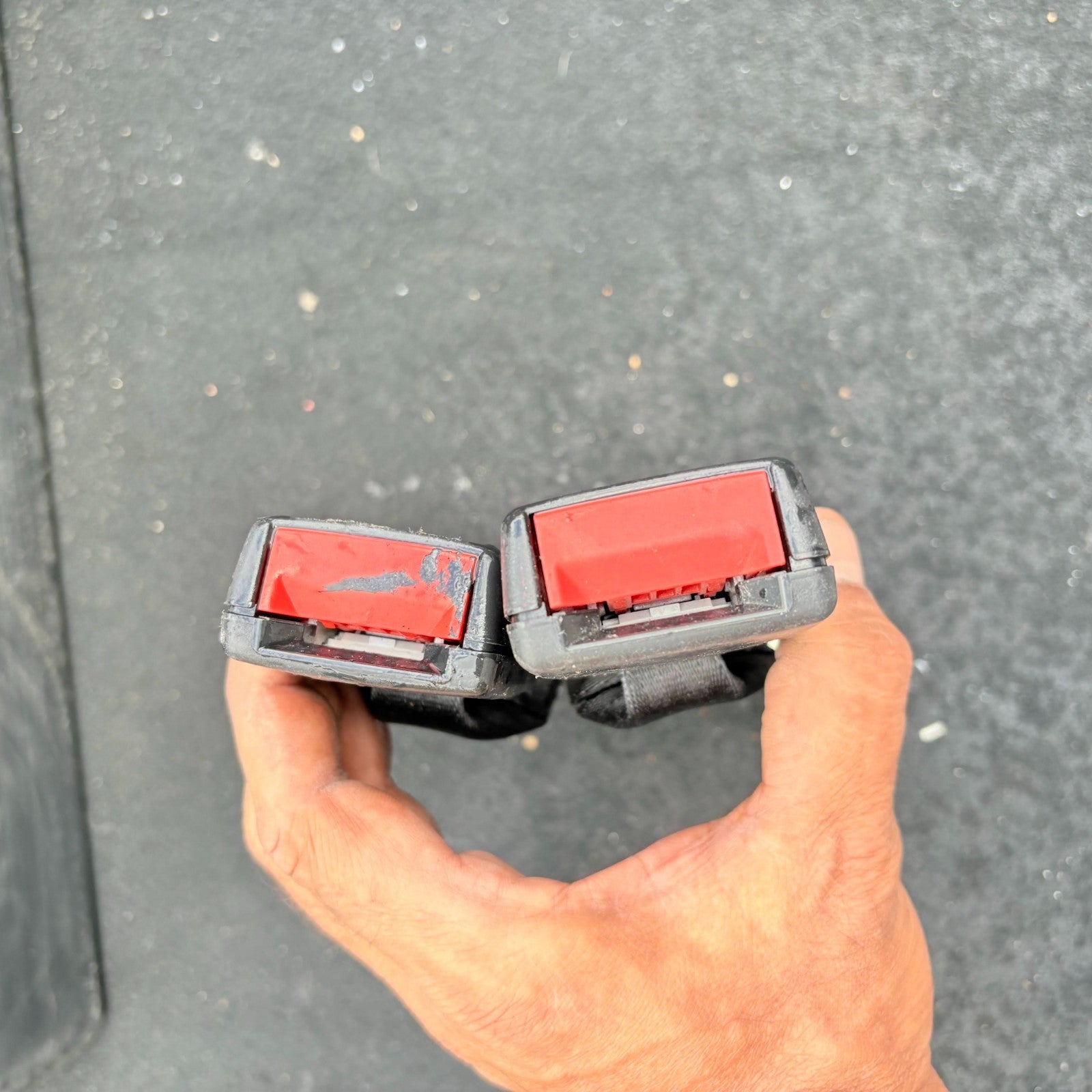 FORD FIESTA SEAT BELT STALK BUCKLE