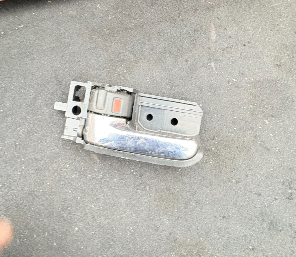 Toyota Corolla 2000-2006 Passenger Left Side Rear Inner Door Handle
