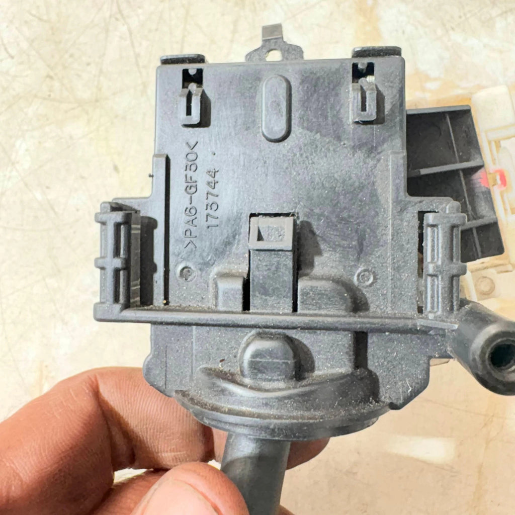 SUZUKI SWIFT LIGHT STALK SWITCH 173744 2013-2017