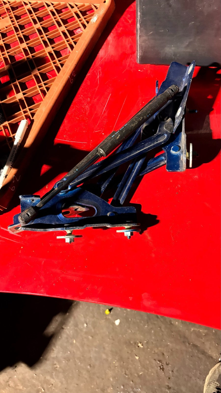Rear hood Hinges for Peugeot 407 2007