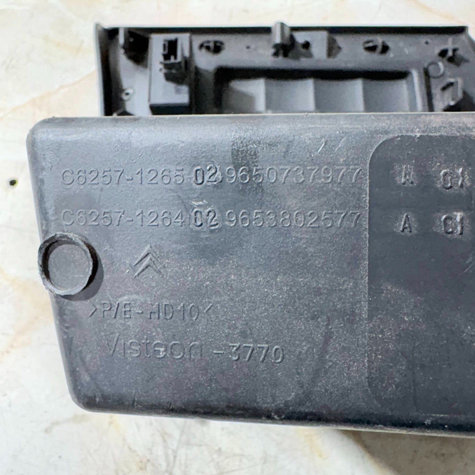 Citroen C4 2004-2010 DASHBOARD SWITCH PANEL TRIM COIN TRAY STORAGE 9653802577