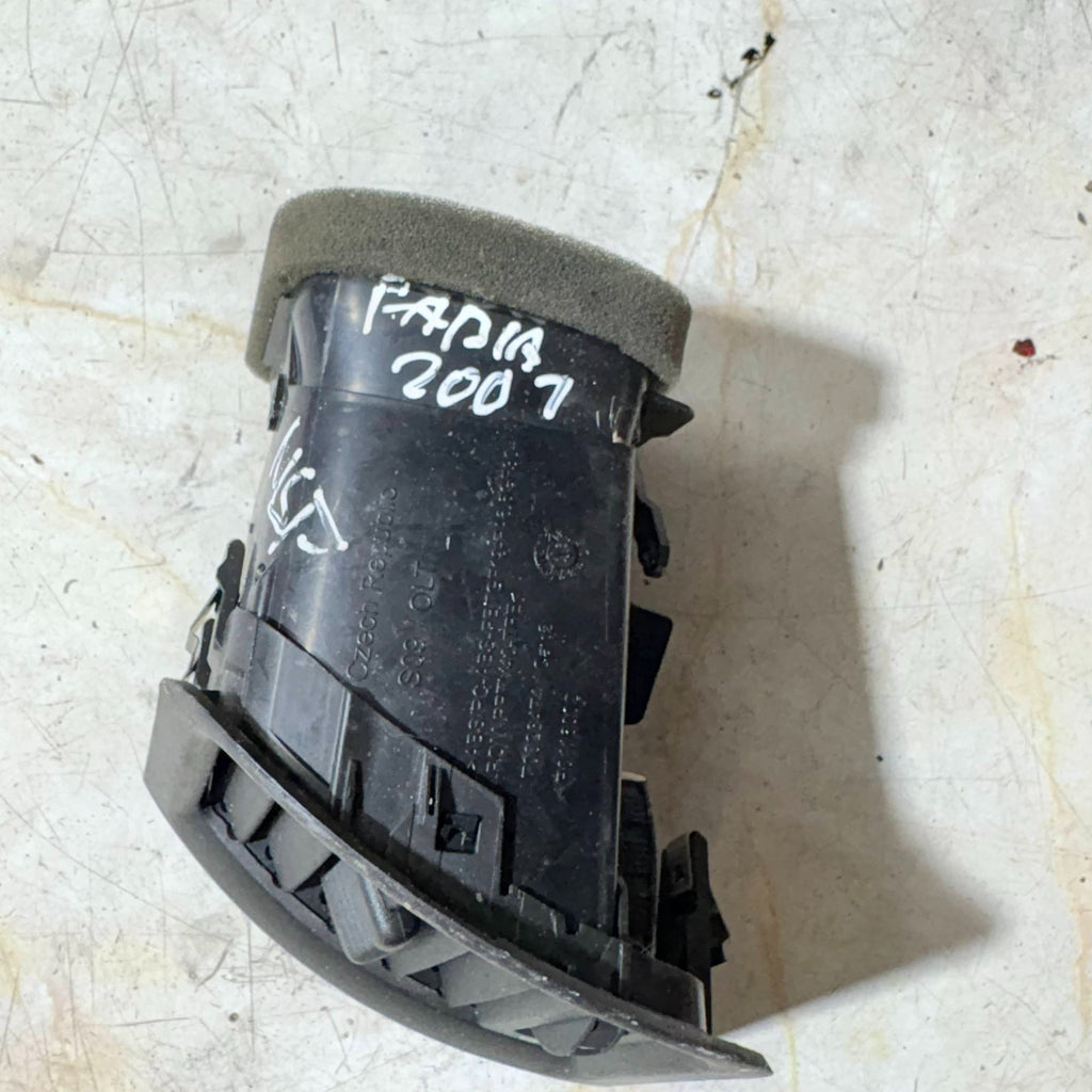 FIAT PANDA 2007 NSF Front Passenger Left Side DASHBOARD AIR VENT 5J0 819 701
