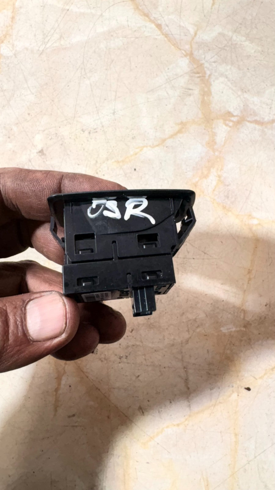 BMW 2019 WINDOW SWITCH DRIVER REAR RIGHT SIDE 9208106