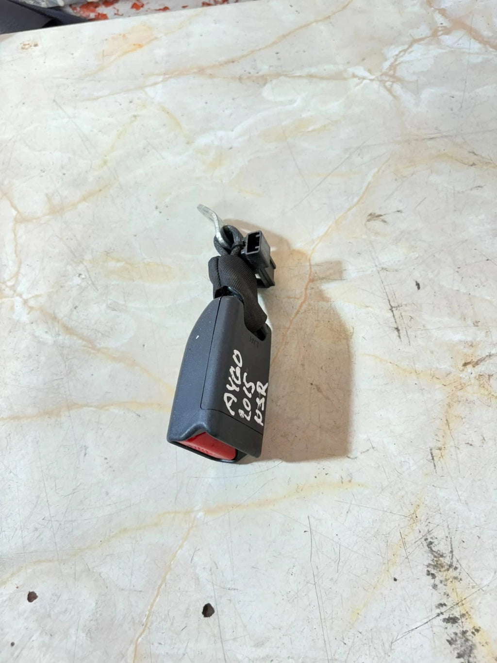 Toyota Aygo Mk1 2005-2014 Rear Left Seat Belt Buckle Latch (NSR Passenger)