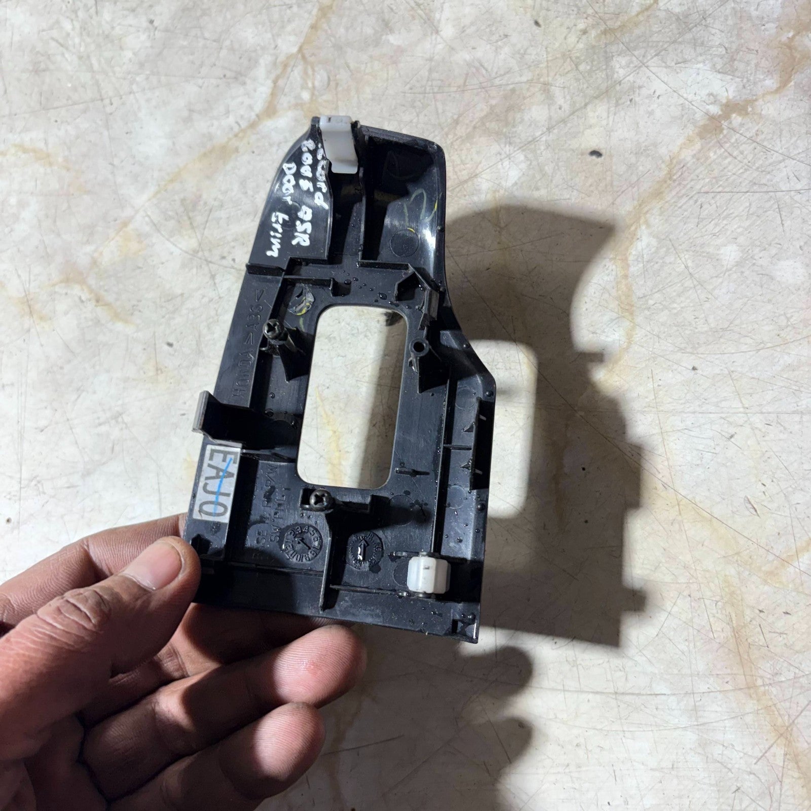 Honda Accord Mk7 Tourer 2004-2008 Rear Right Door Window Switch Trim Bezel
