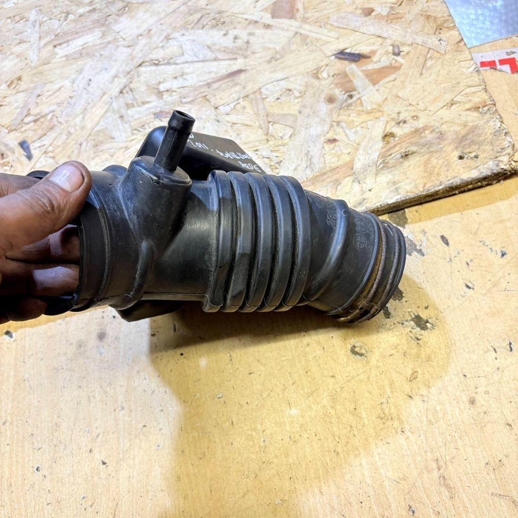 Hyundai i20 2011 Intake Pants (Air Pipe)(Air Pipe) 281381j1001