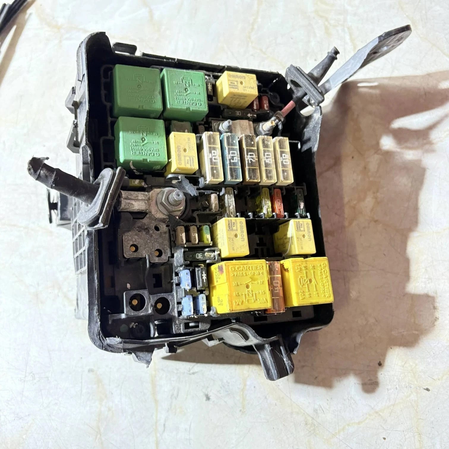 Peugeot 208 MK1 Citroen C3 2012-2015 BSM Engine Fuse Box Module 9671924480
