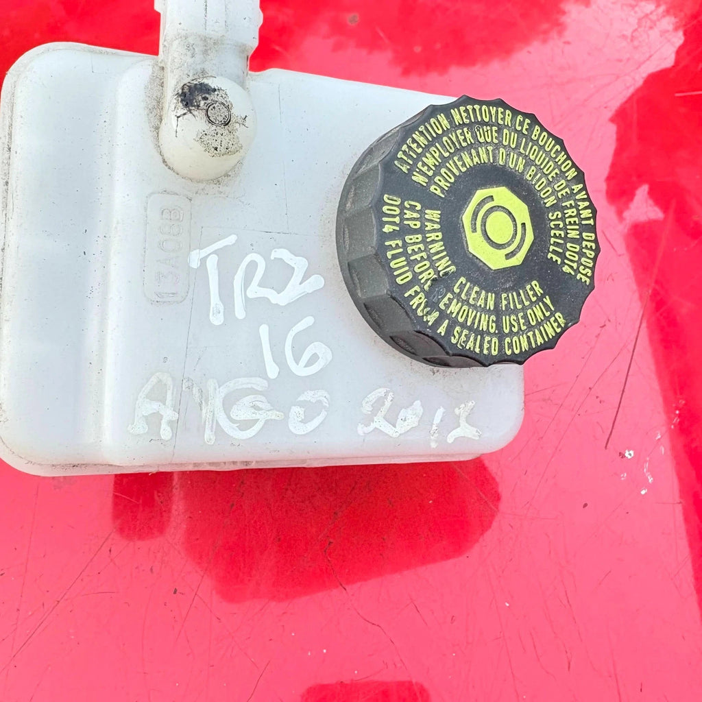 Brake Master Cylinder Tank 2013 Toyota Aygo