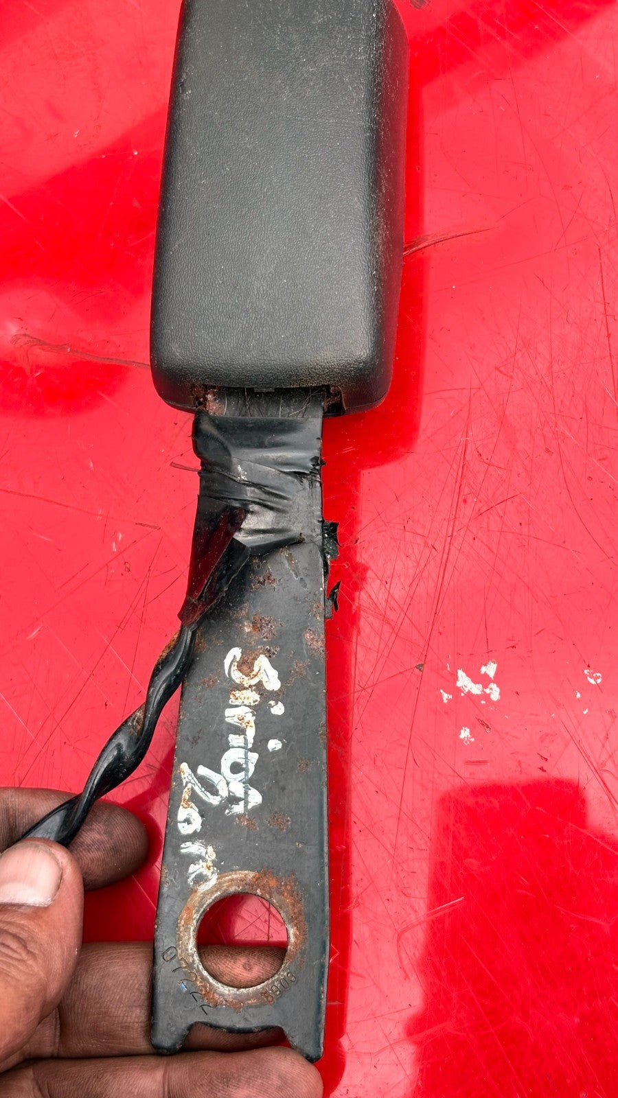 2010 Daihatsu Sirion Seat Belt Buckle Front Passenger Left Side E067902