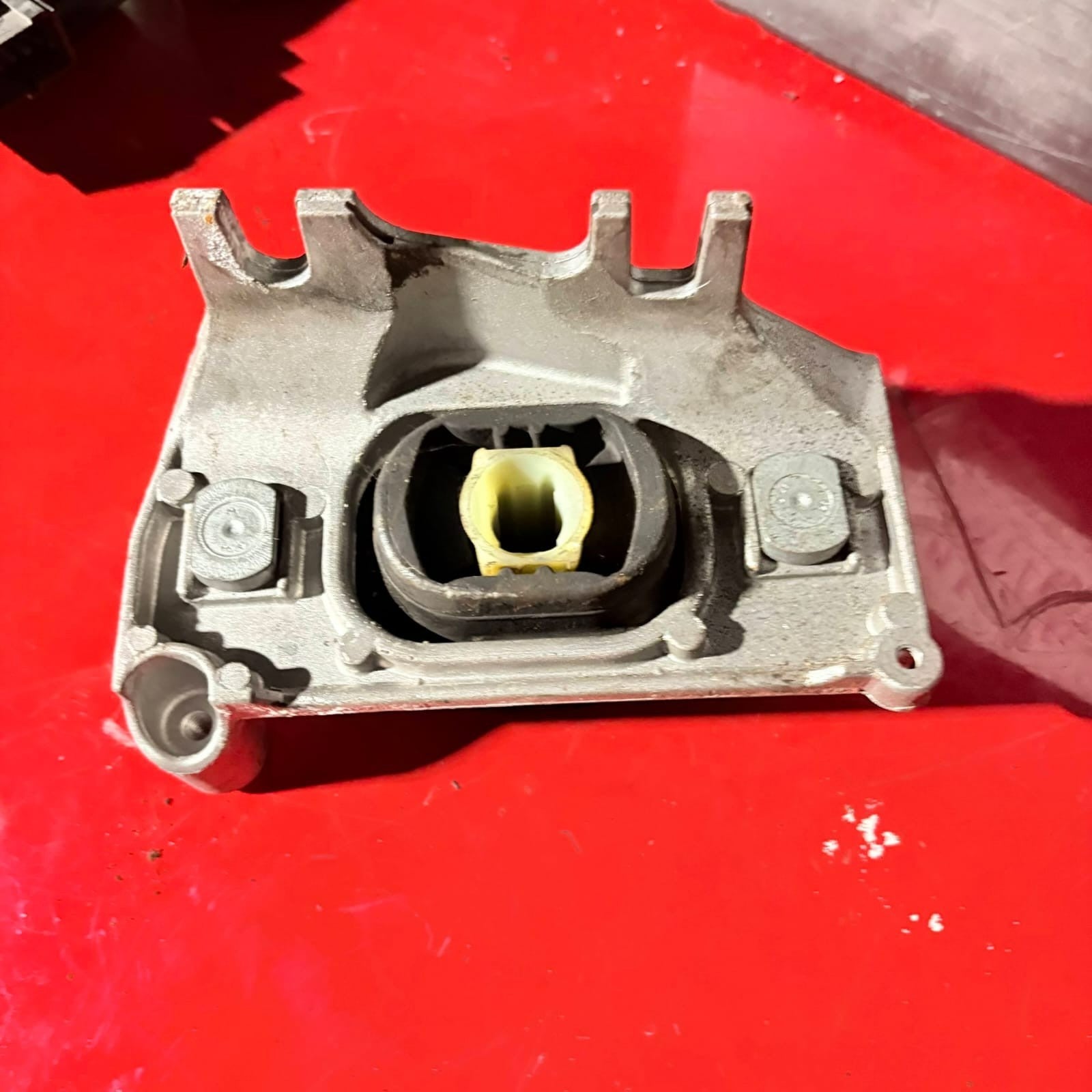 RENAULT CLIO MK4 ENGINE MOUNT 112228880R 0.9 TCE H4B 400 2018