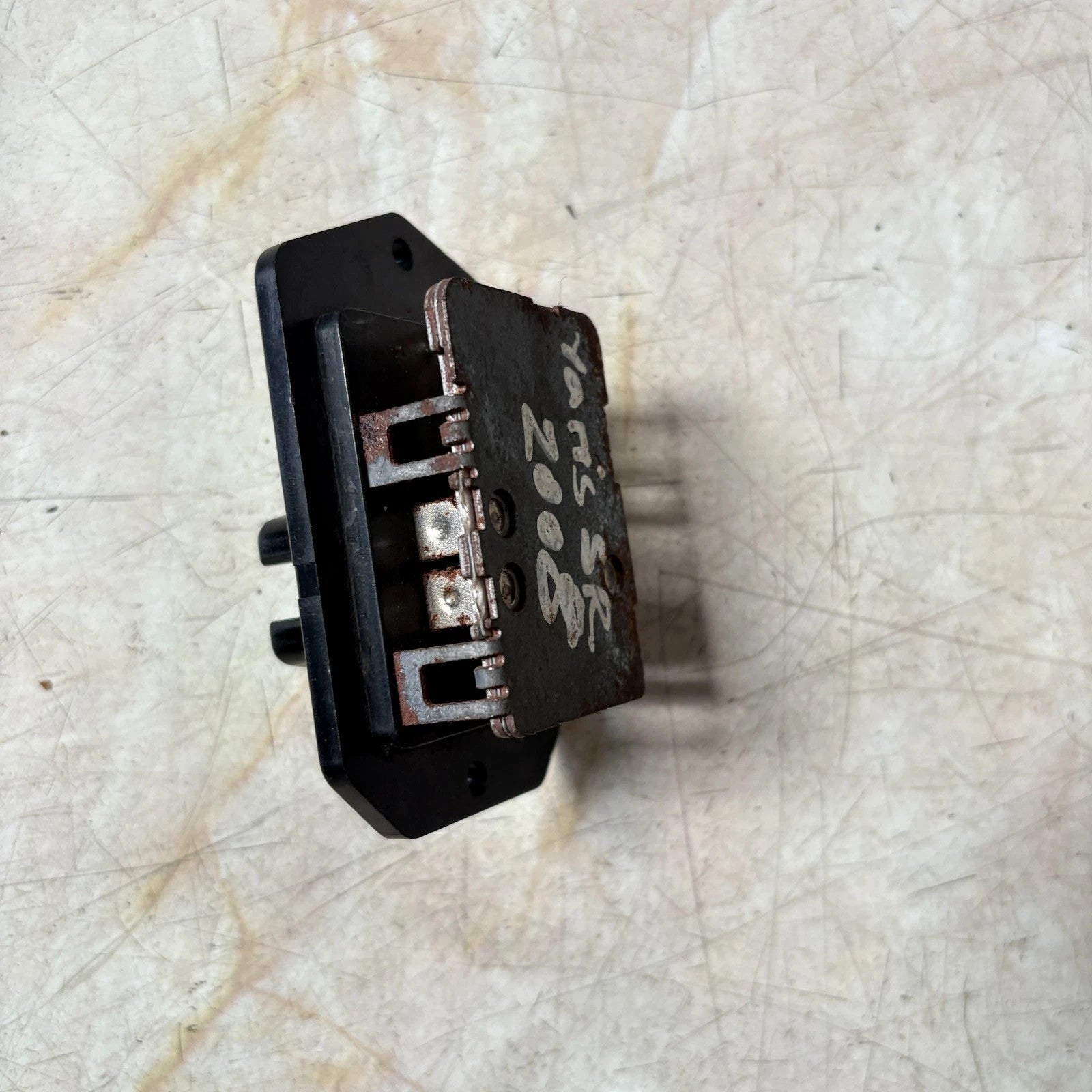 Toyota Yaris SR MK2 2006-2011 Heater Blower Motor Fan Resistor 87138-02100