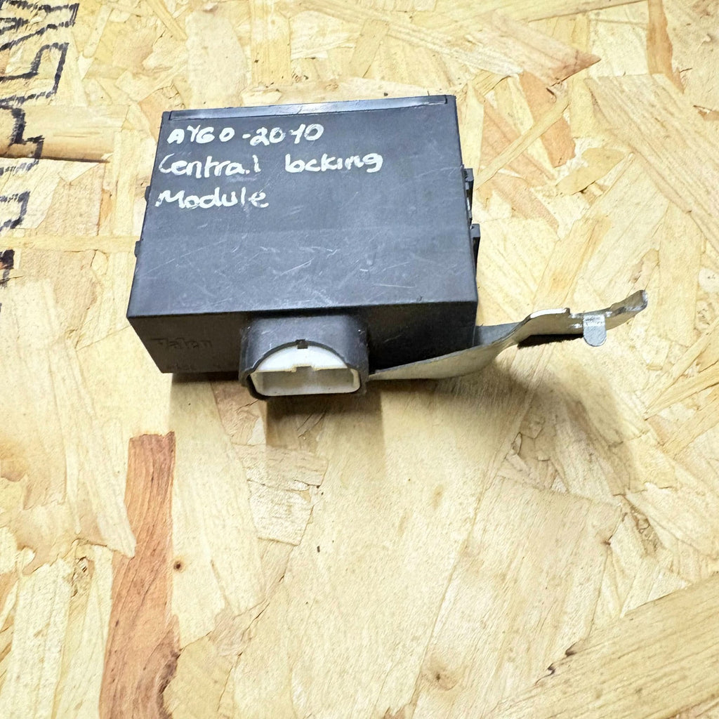 TOYOTA AYGO 2005-2014 Central locking control unit ecu 89740-0H021
