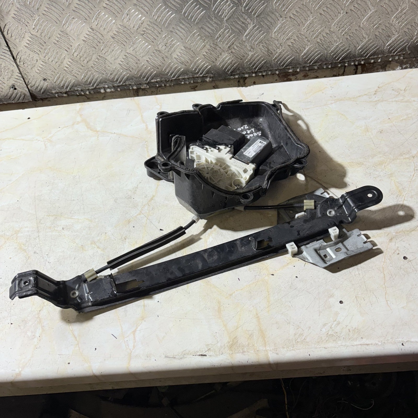 Seat Leon 1P 2005-2012 Rear Right Electric Window Motor Regulator 1K0959704N