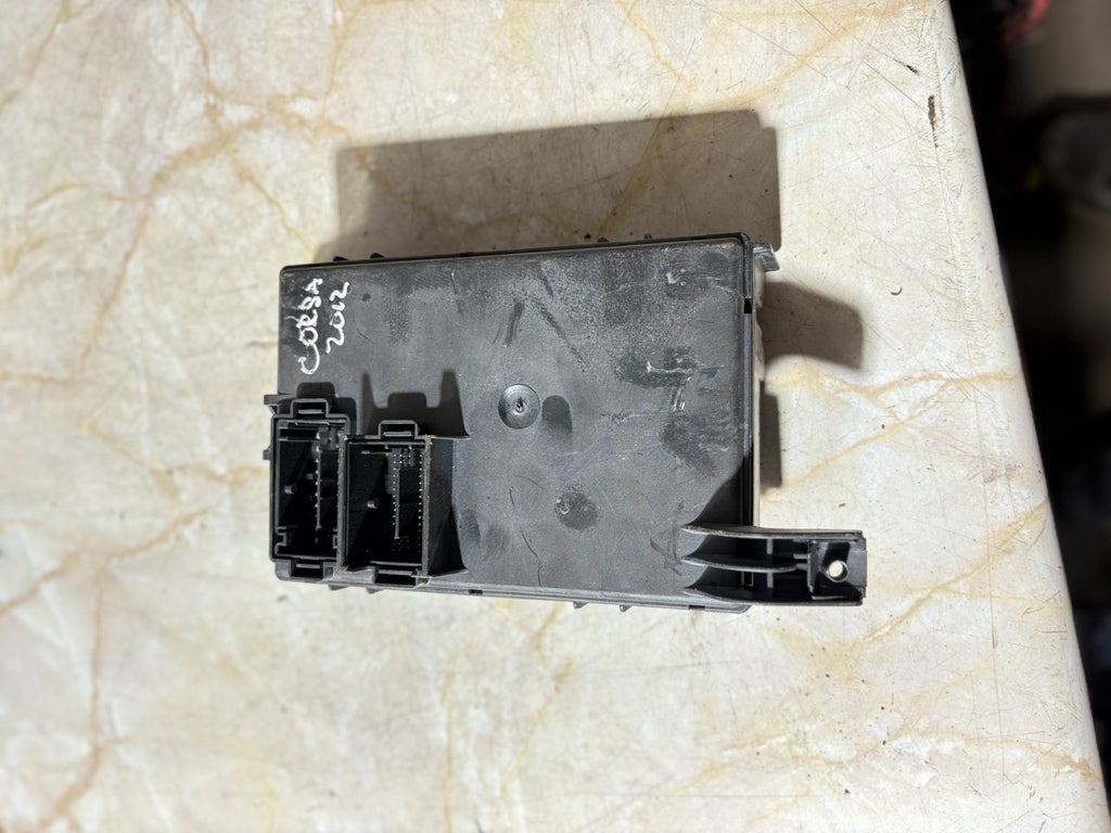 Vauxhall Corsa D BCM/BCU Body Control Module Fuse Box 13382215FT 2009-2014