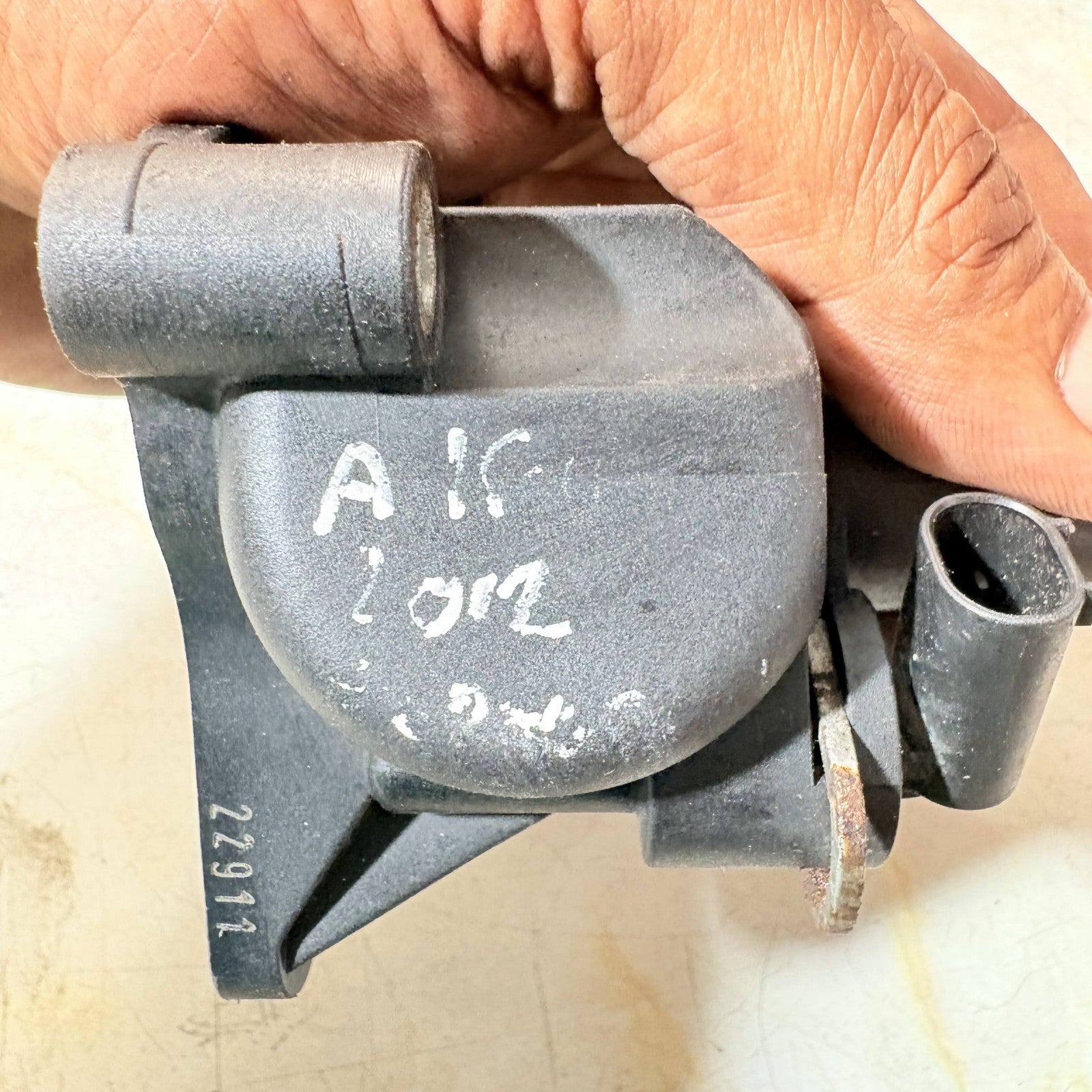 MERCEDES A SERIES 2012 THERMOSTAT & HOUSING A266 203 06 75