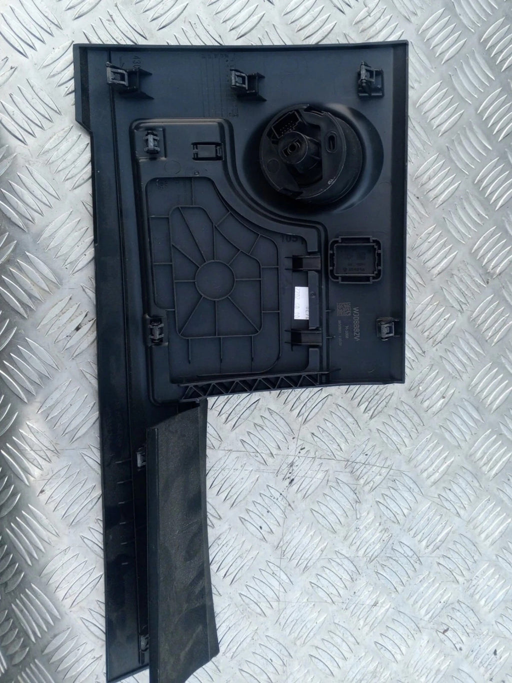 SEAT IBIZA 2020 LOWER DASHBOARD TRIM COVER PANEL & SWITCHES 6F2858366