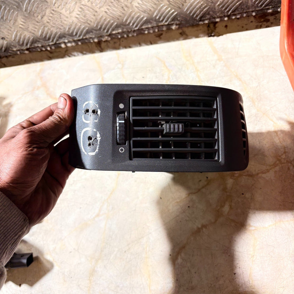 CITROEN RELAY BOXER 2007-2014 FRONT AIR VENT (DRIVER SIDE) OUTER 385817