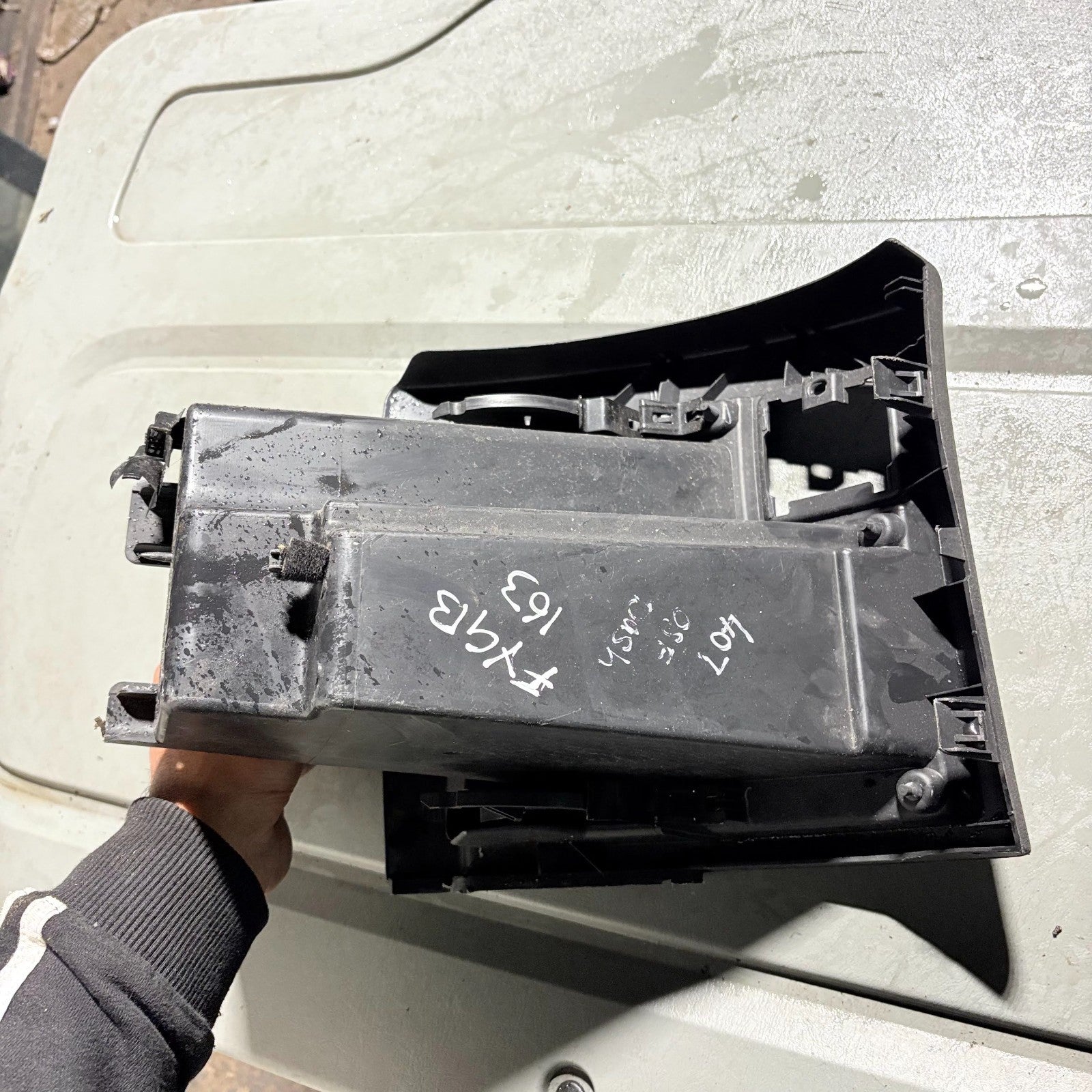 PEUGEOT 407 2008 DRIVERS SIDE FRONT DASHBOARD COMPARTMENT BOX 9647299277