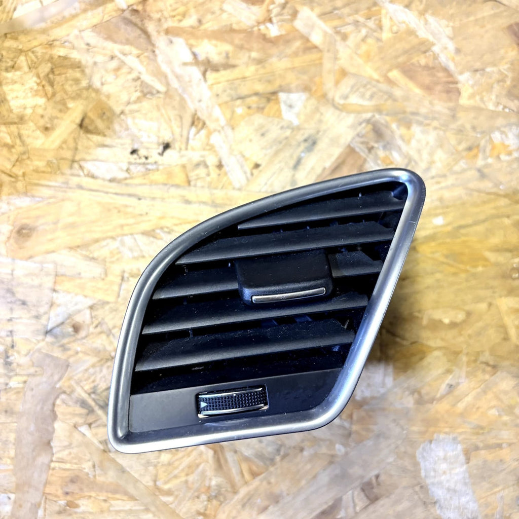 2014 AUDI A4 B8 PASSENGER FRONT DASHBOARD AIR VENT 8T2820901F