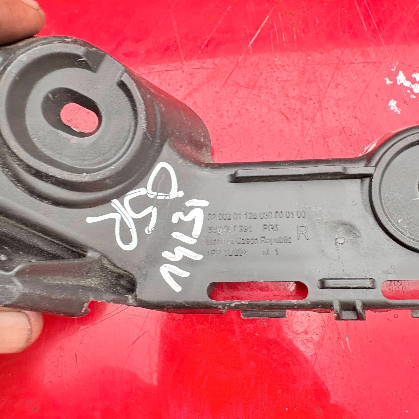 Skoda Fabia Rear Bumper Right Side Bracket 2018 6V9807394
