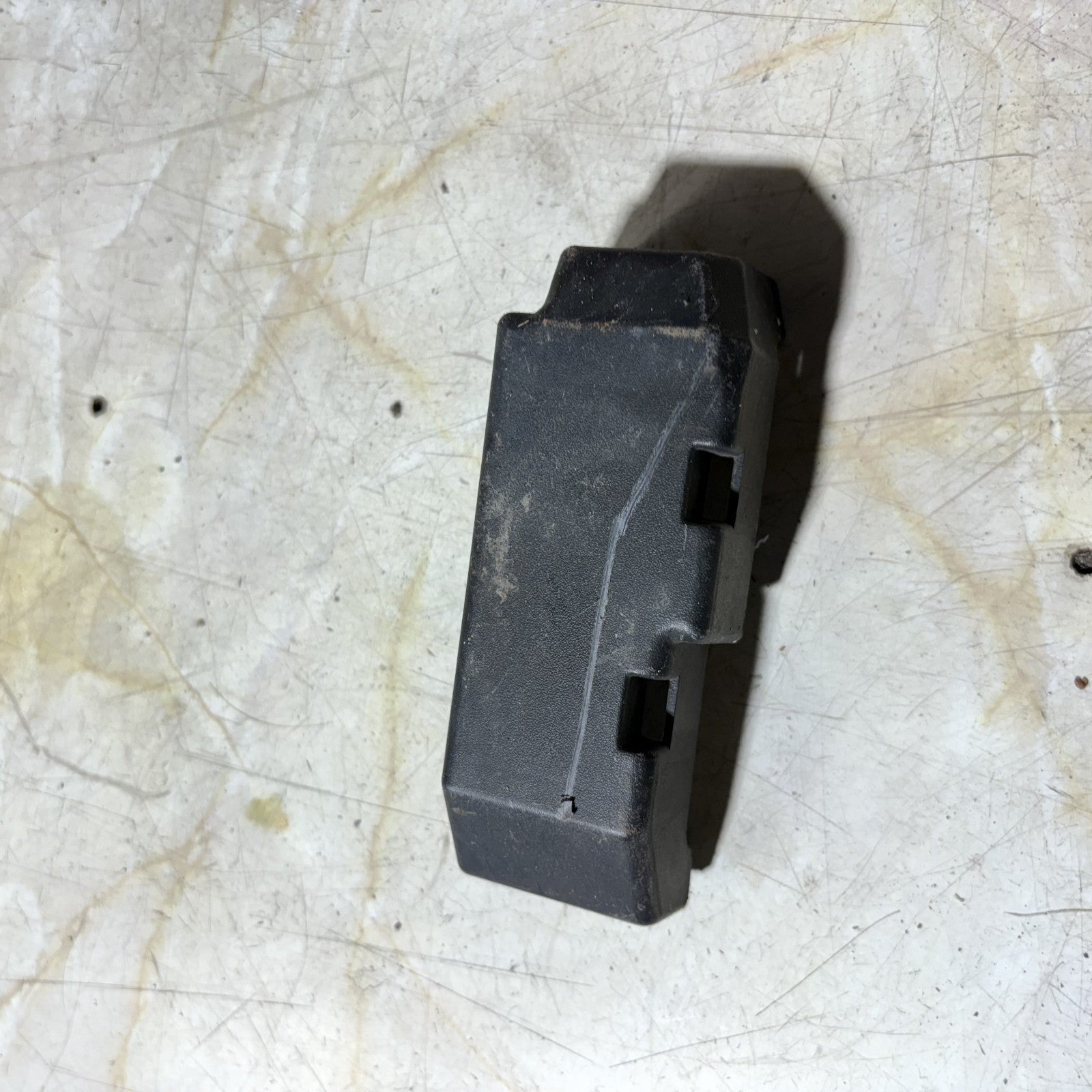 Vauxhall Astra 2012 Fuse Box Cover 13302322 C11000091