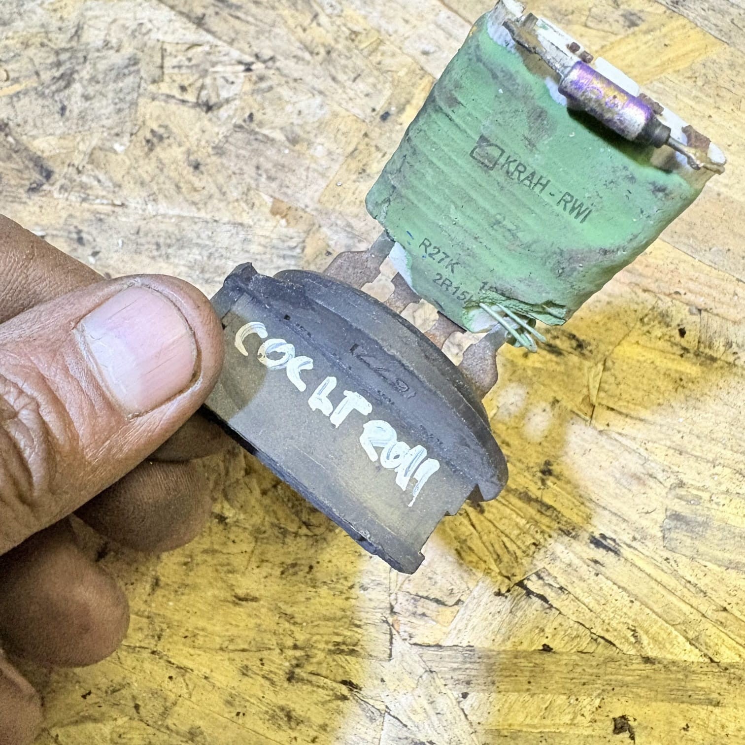 2019 MITSUBISHI COLT HEATER BLOWER FAN RESISTOR RELAY R27K
