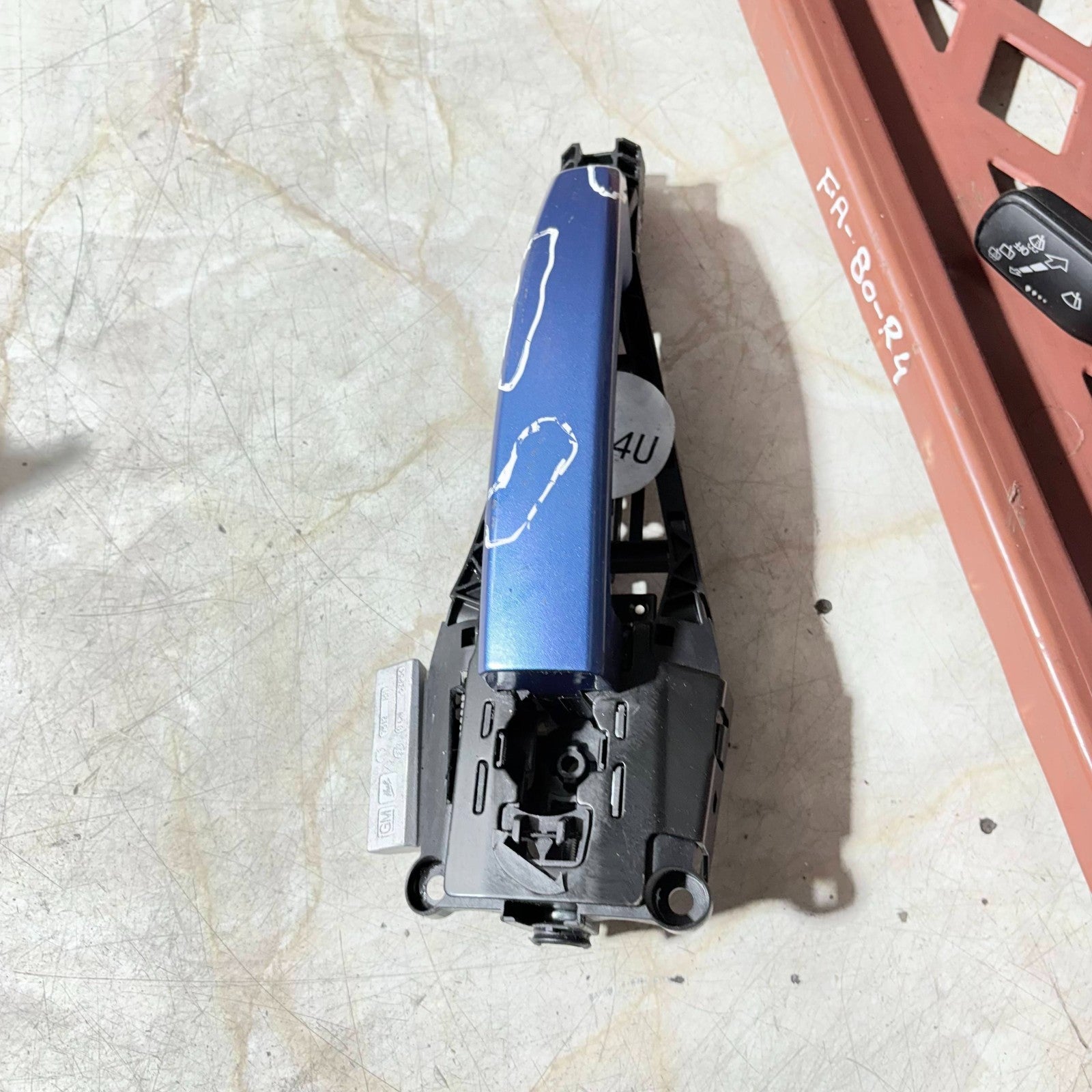 VAUXHALL MOKKA X DOOR HANDLE EXTERIOR FRONT RIGHT SIDE 2017