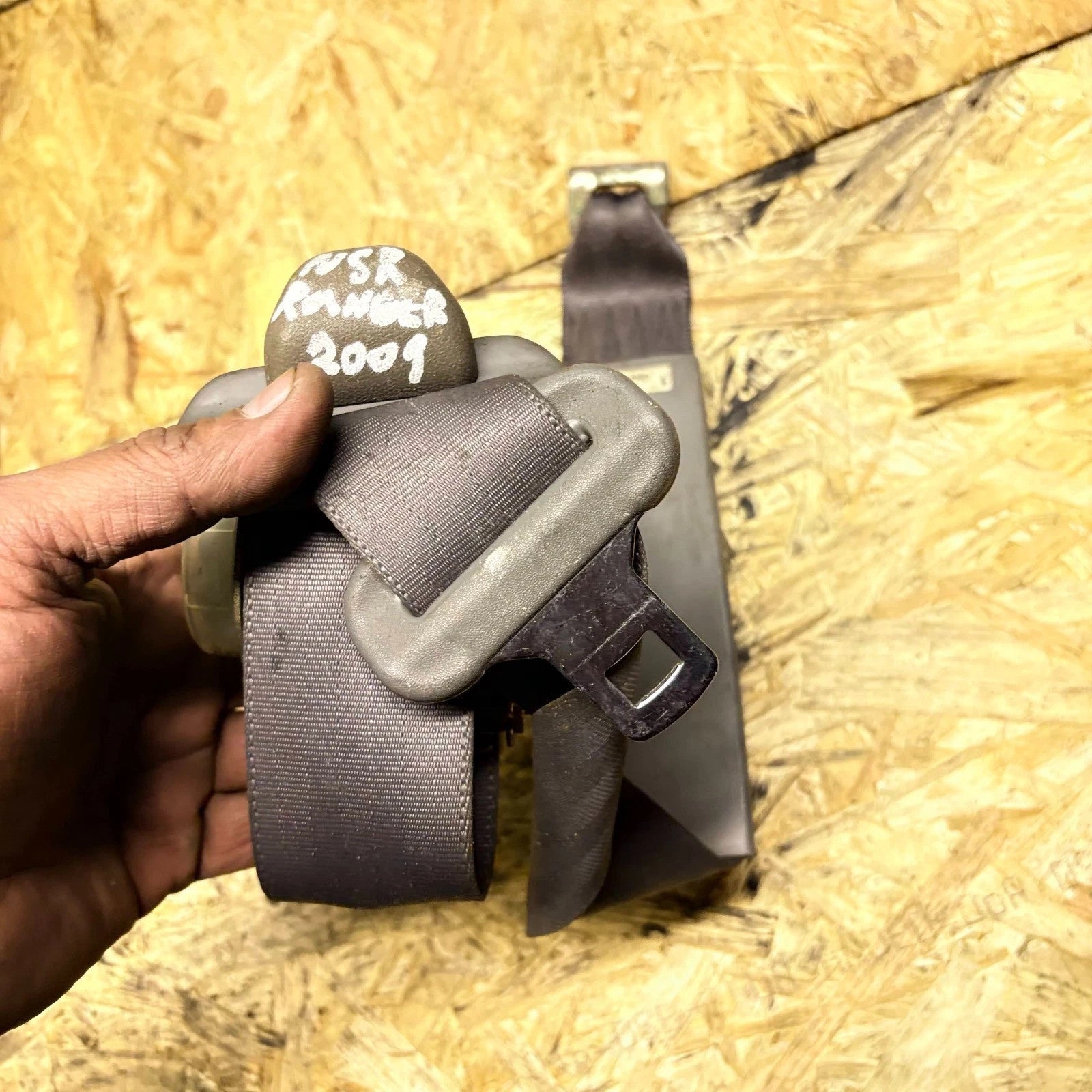 FORD RANGER SEAT BELT PASSENGER REAR LEFT SIDE 56201148
