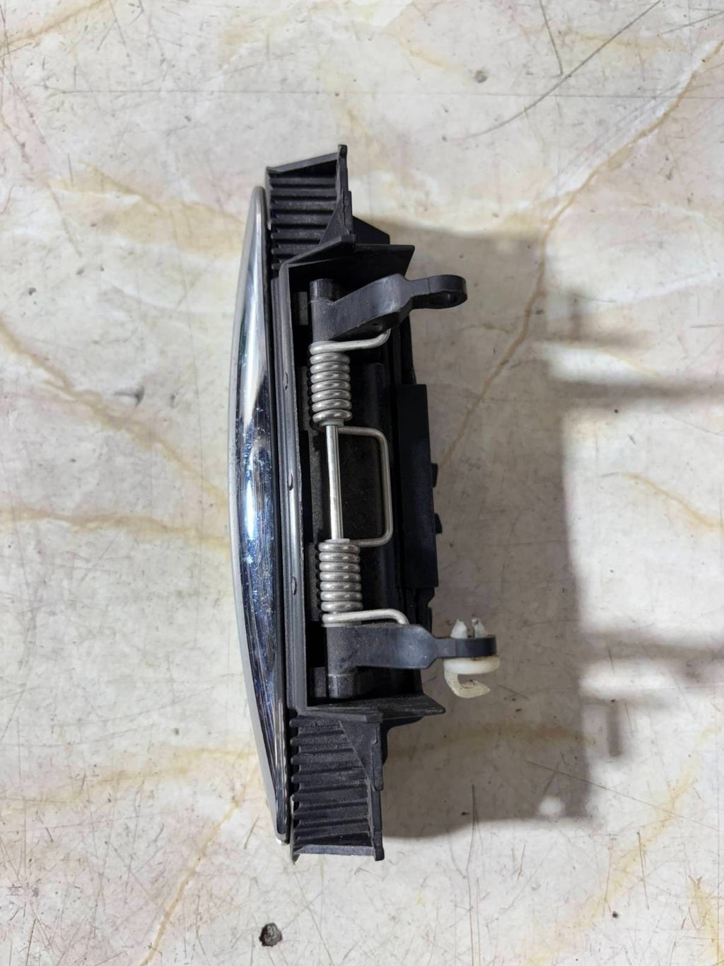 Audi A3 2010 door exterior handle Passenger Side Rear 4BQ839885