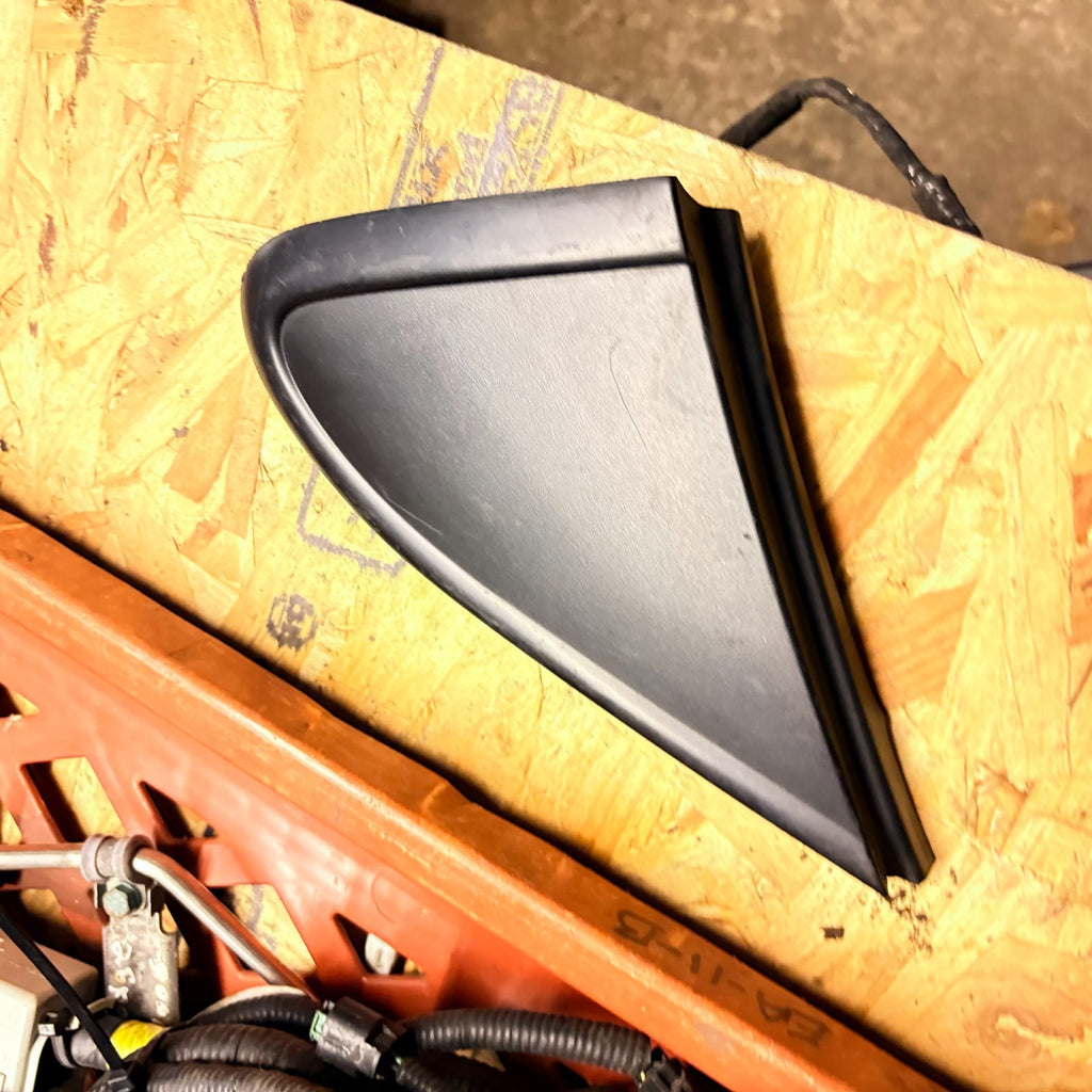 VOLKSWAGON Fox 2005-2012 Right Front Top Wing