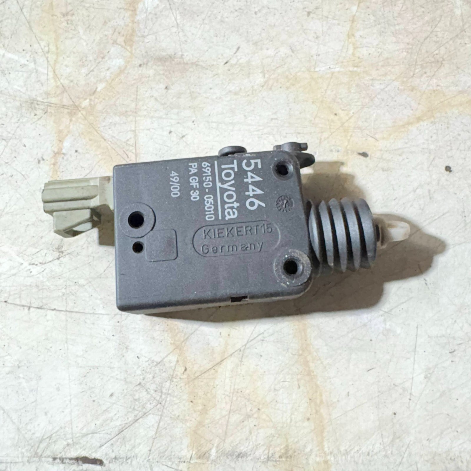 Toyota Avensis D4D Tailgate Locking Actuator 69150-05010